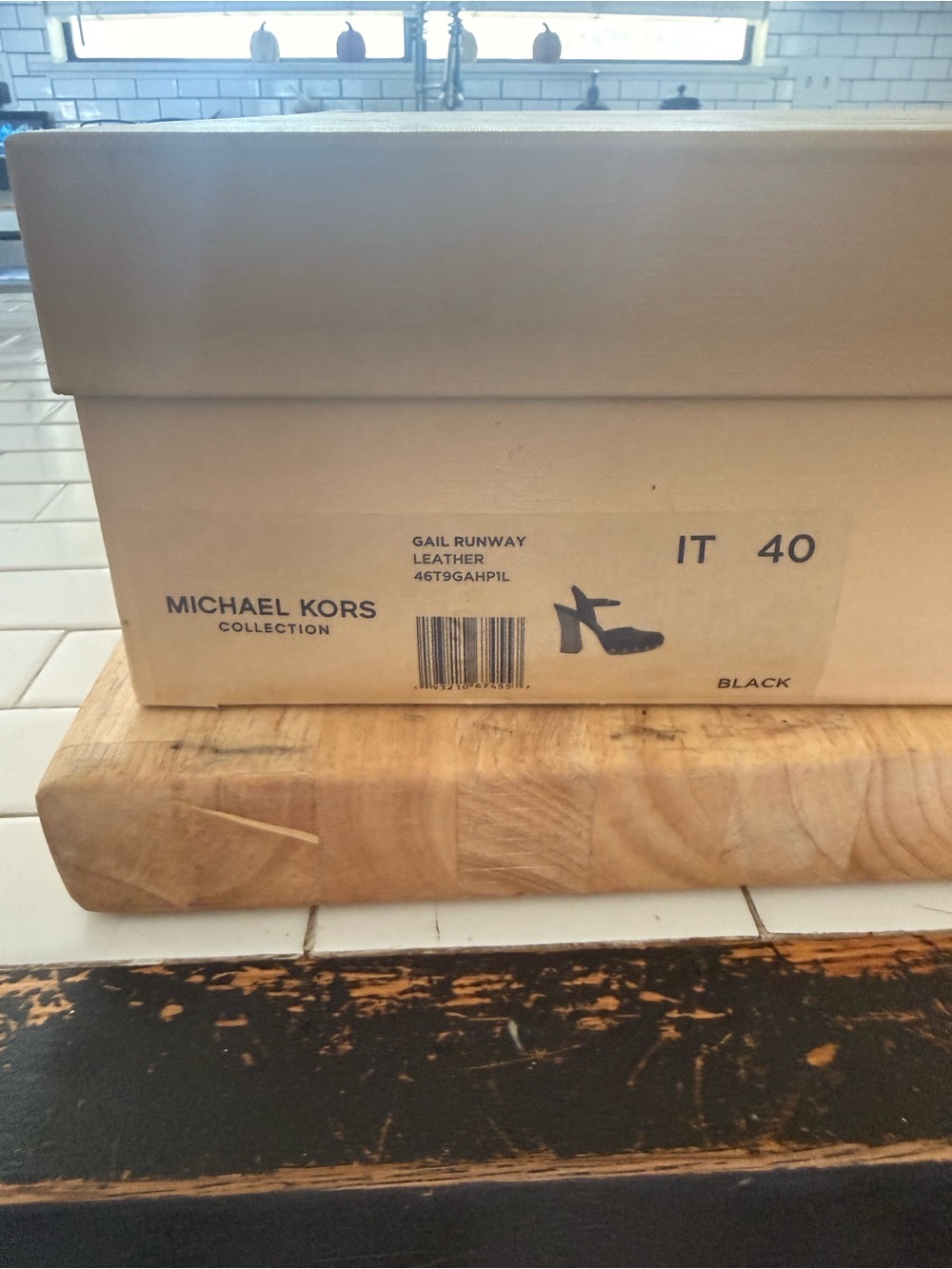Michael Kors Cream Shoe Box with Logo